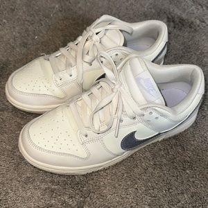 Women’s nike dunks size 7